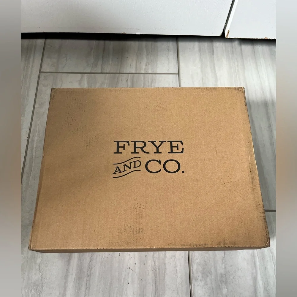 Women’s Frye and Co. stacked heel booties. NWT. Western look - Picture 3 of 8